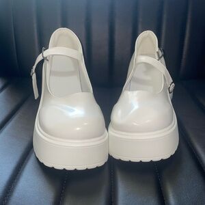 White Platform Mary Jane Shoes with Thick Sole